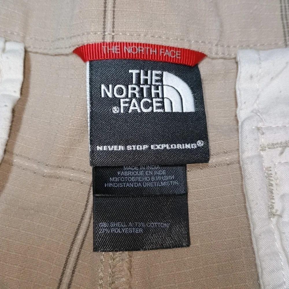 Men's North face Tan Plaid Cargo Shorts Size 40